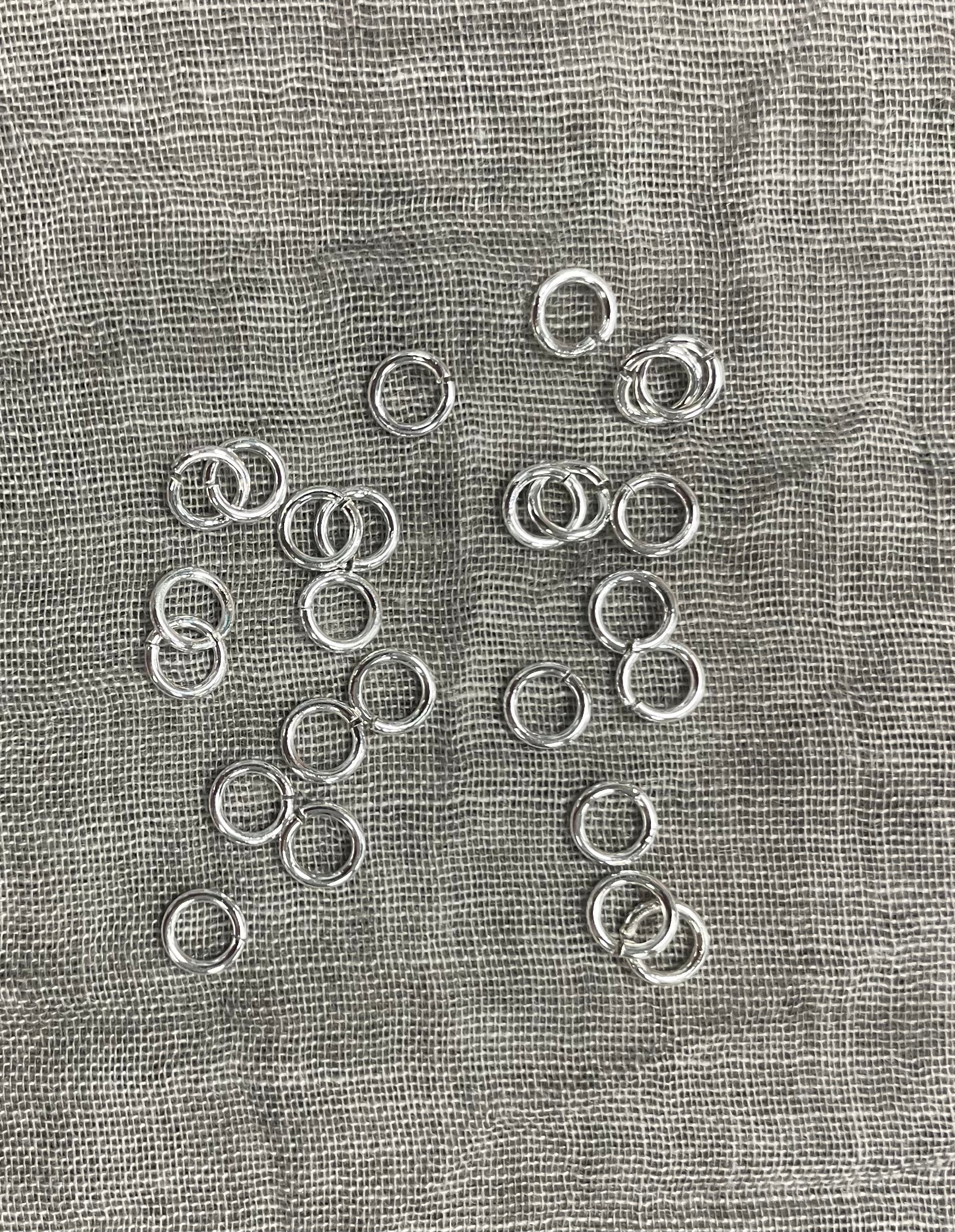 Jump Ring: Open, 18 Gauge, 6mm Shiny Silver Plate, 25 pieces
