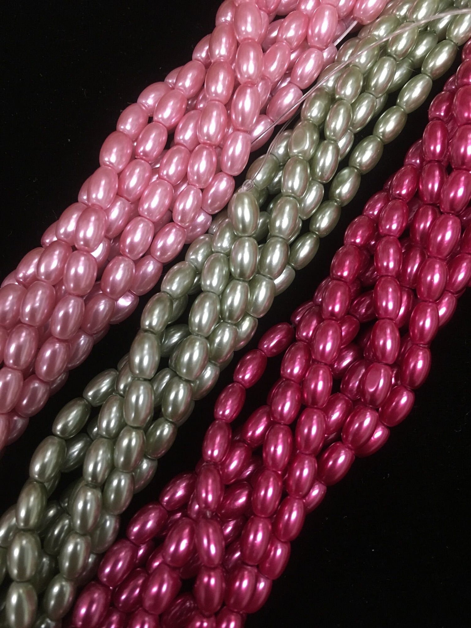Glass Rice Pearl 6x4mm 3-strands "Rose Garden"