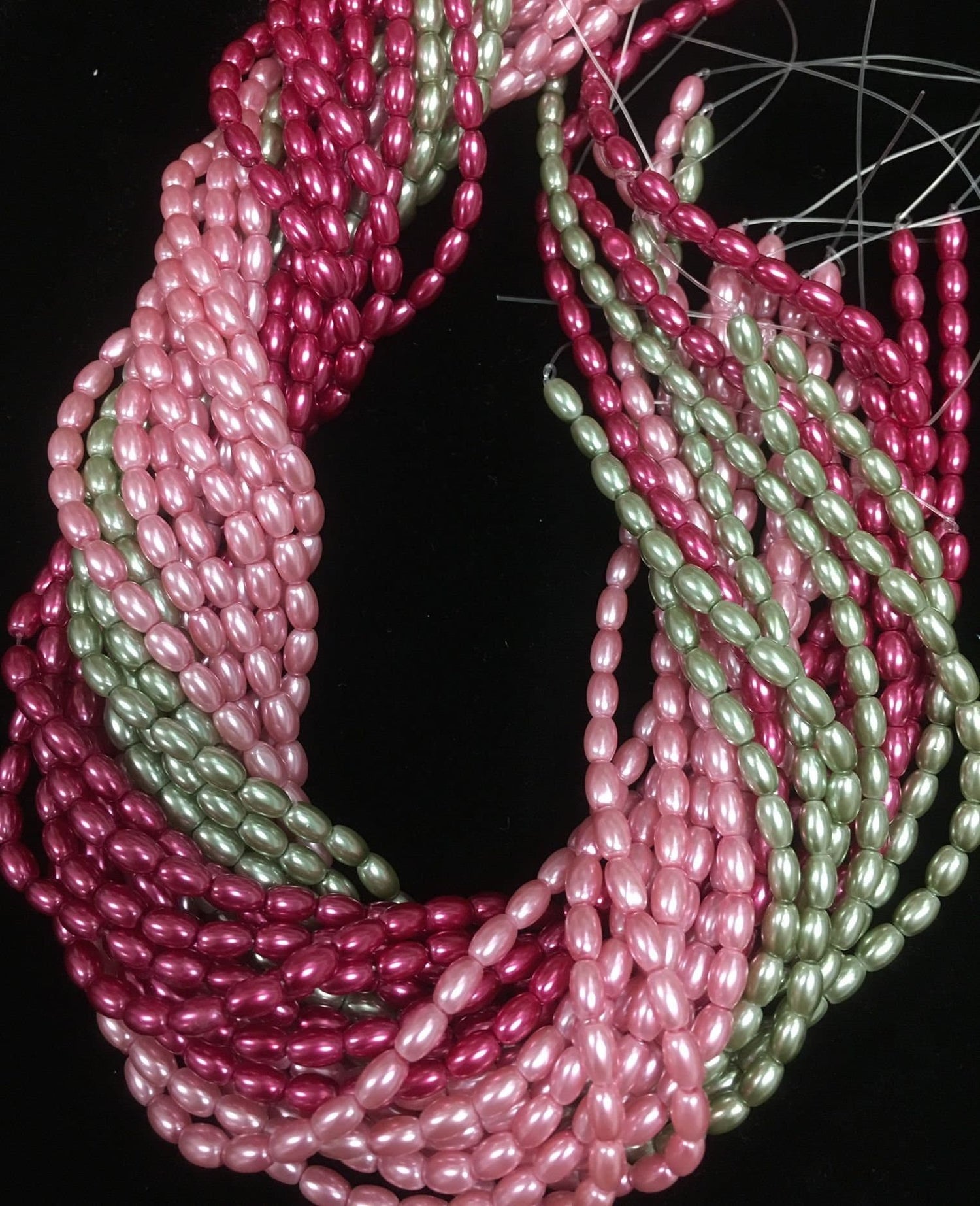 Glass Rice Pearl 6x4mm 3-strands "Rose Garden"