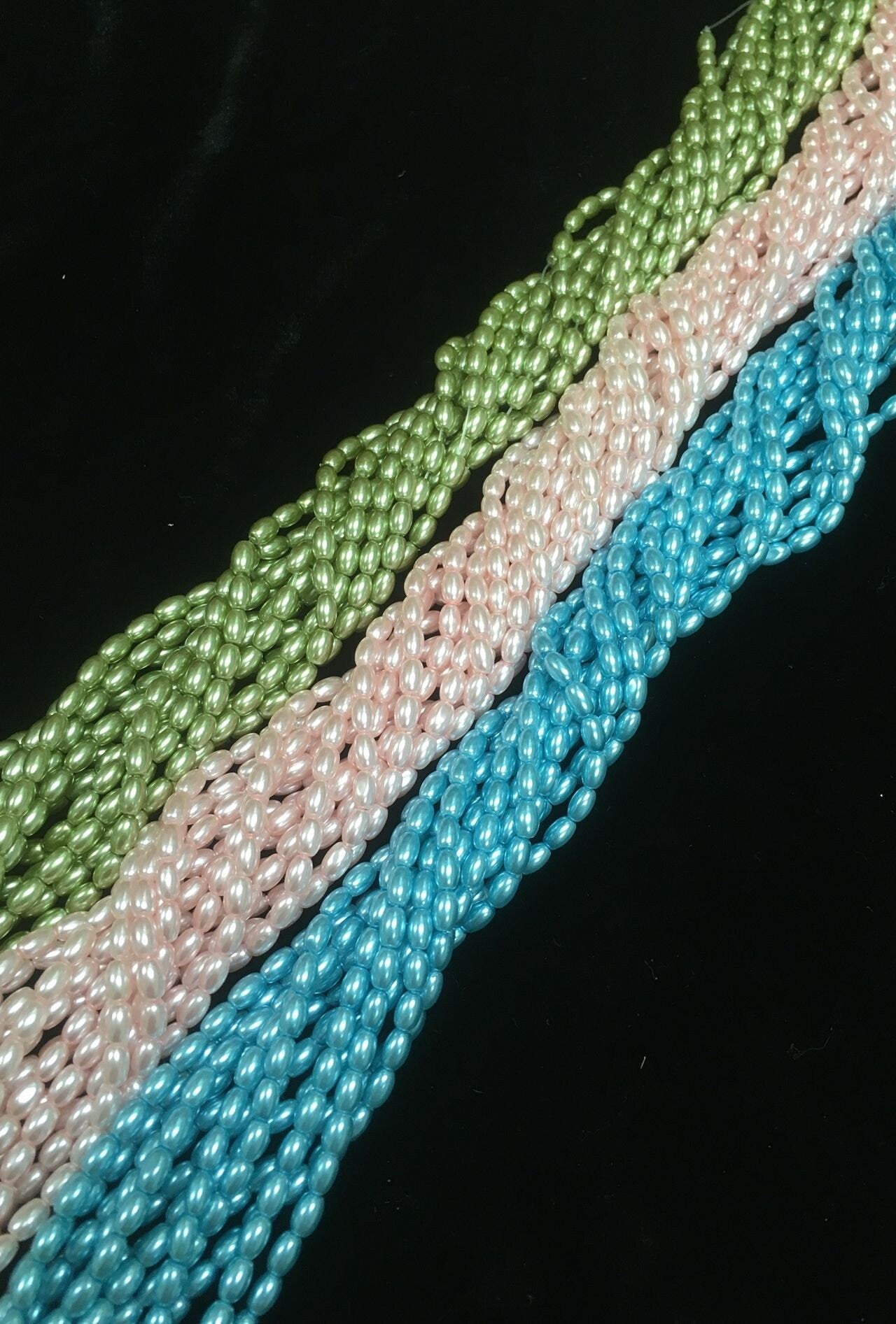 Glass Rice Pearl 6x4mm 3-strands "Spring Time"