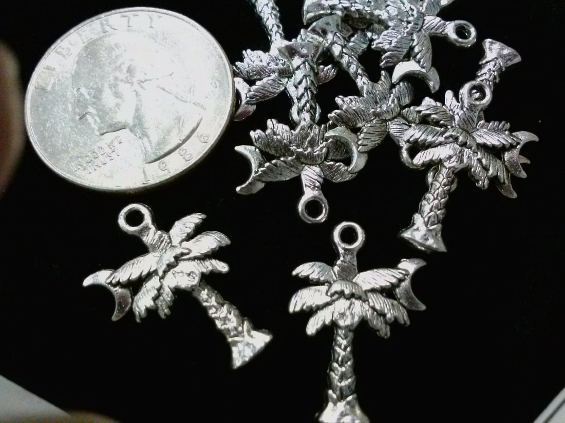 palmetto tree & moon charm 40 pc/8.90 and 10 pc/3.50