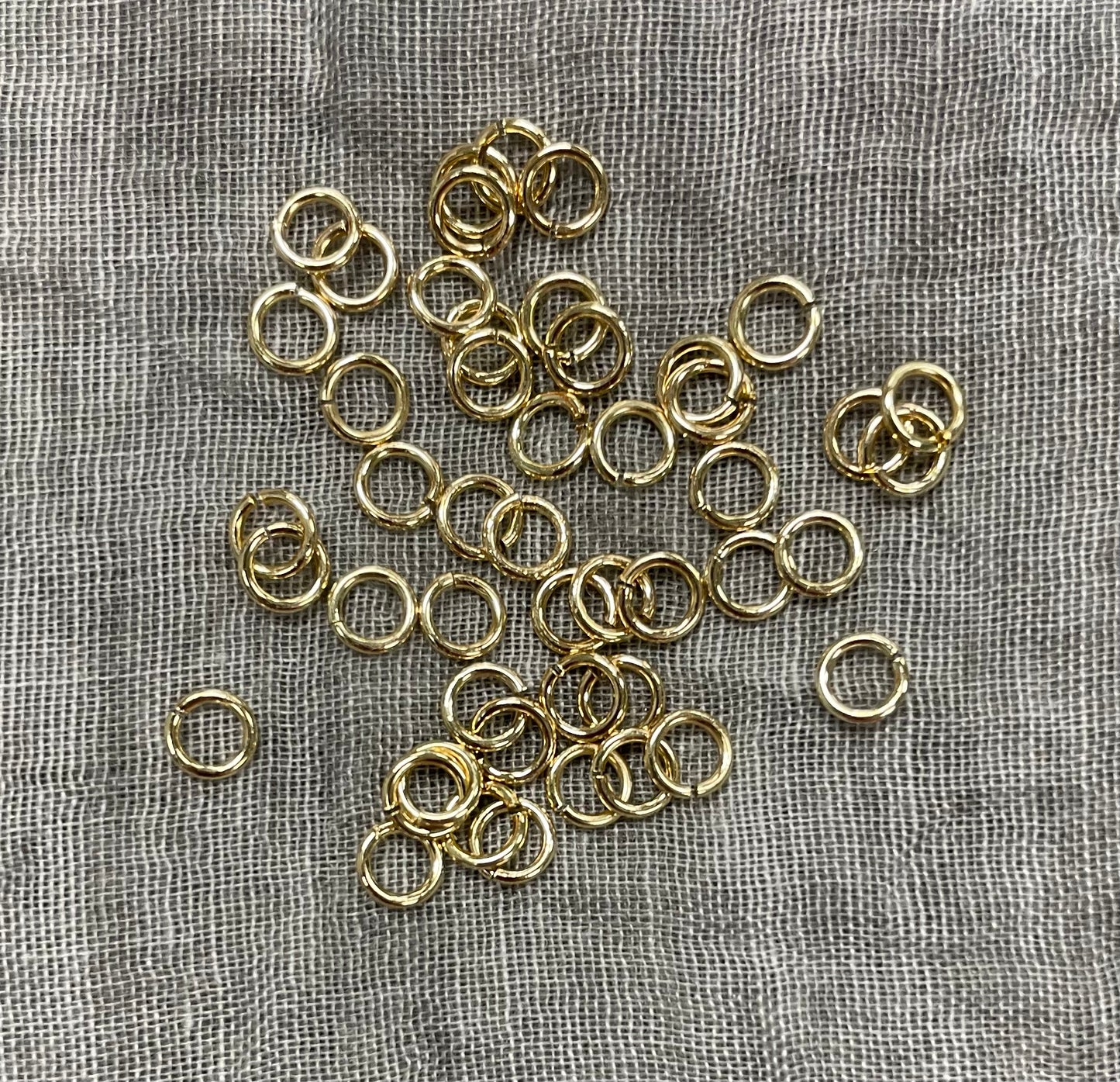 6 mm Open Jump Ring: 18 Gauge, Shiny Gold, 50 pieces