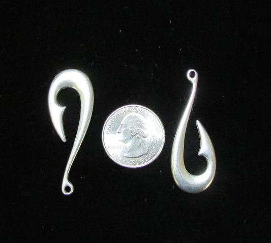 Fishhook clasp, brushed silverplate 47mm, 2-piece