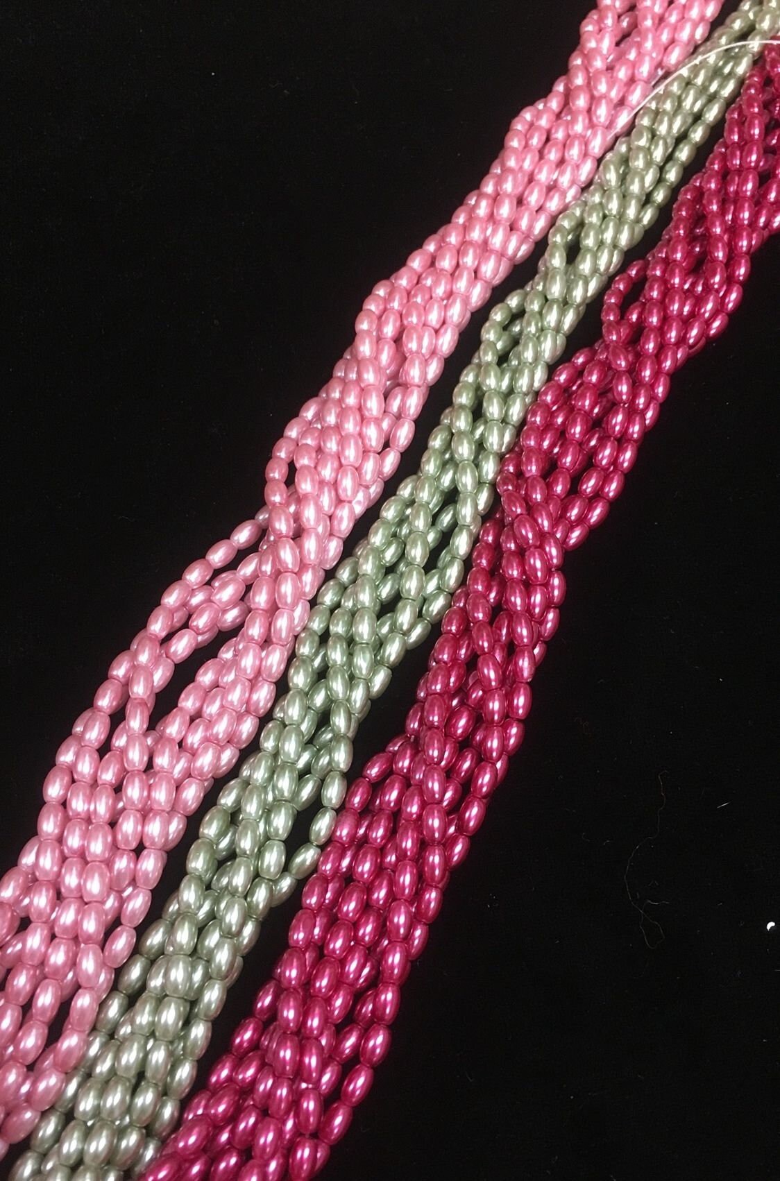 Glass Rice Pearl 6x4mm 3-strands "Rose Garden"