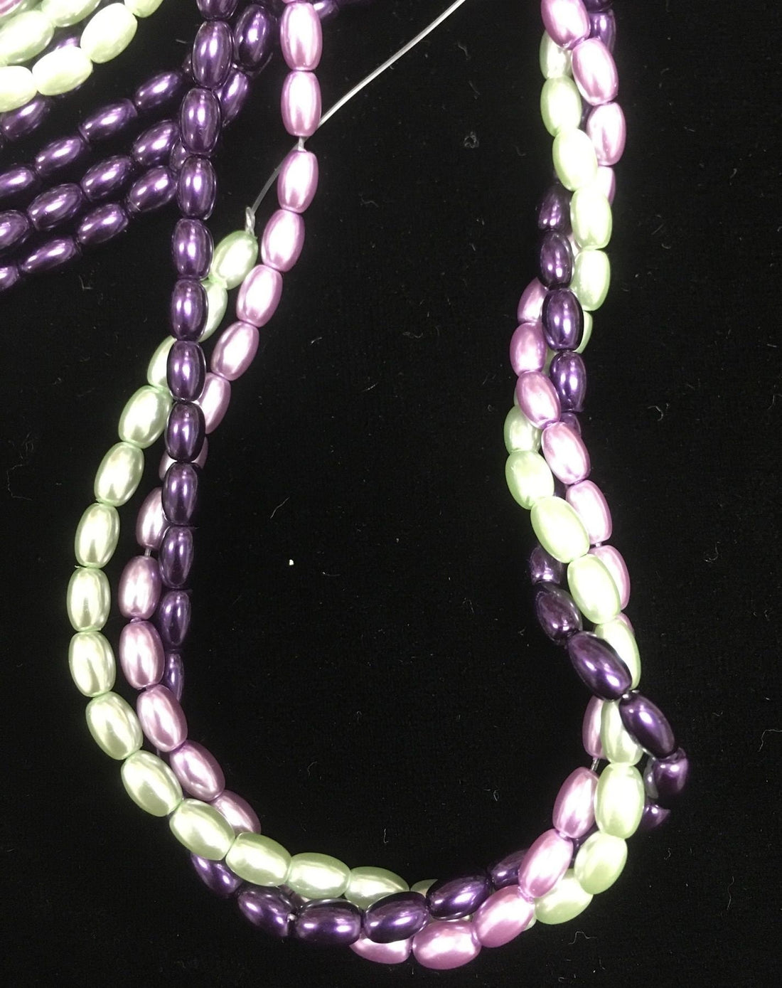 Glass Rice Pearl 6x4mm 3-strands "Grape Vine"